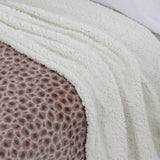 Cobertor sherpa com estampa animal bege