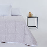 Edredão de inverno bege com estampado de estrelas