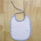 Babete atoalhado liso branco/azul 20x25