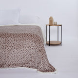 Cobertor sherpa com estampa animal bege